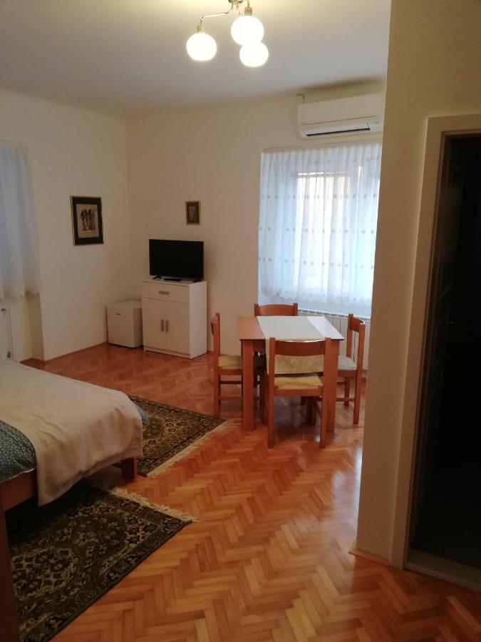 Sobe Sabec Panzió Postojna Kültér fotó