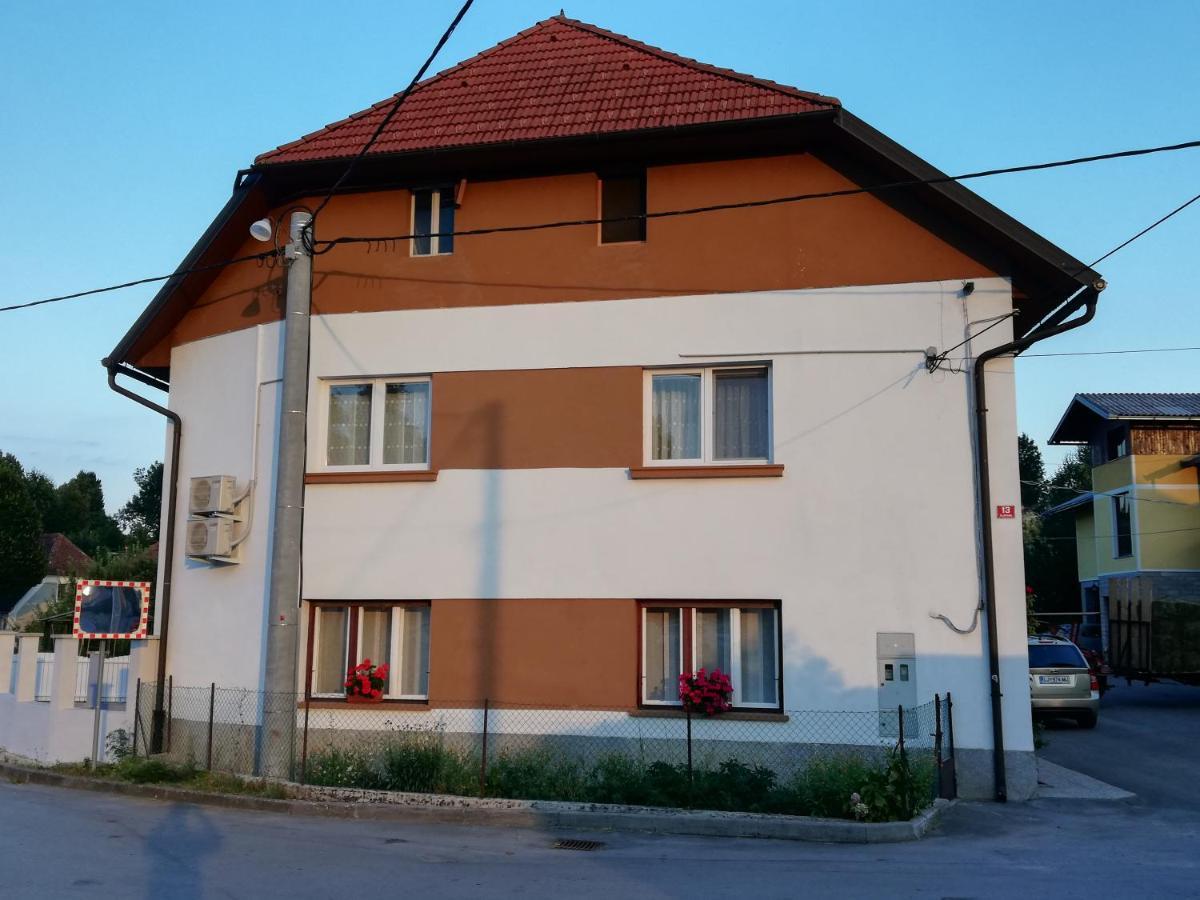 Sobe Sabec Panzió Postojna Kültér fotó